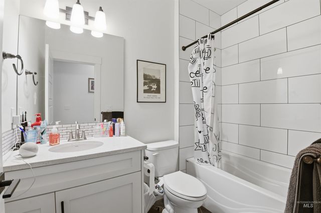 1790 N Black Forest Way, Eagle, ID 83616