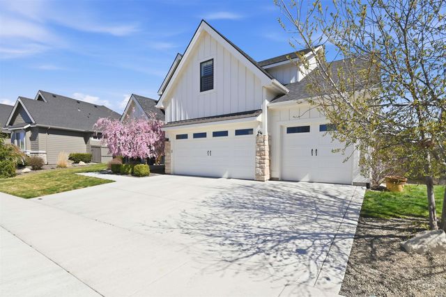 1790 N Black Forest Way, Eagle, ID 83616