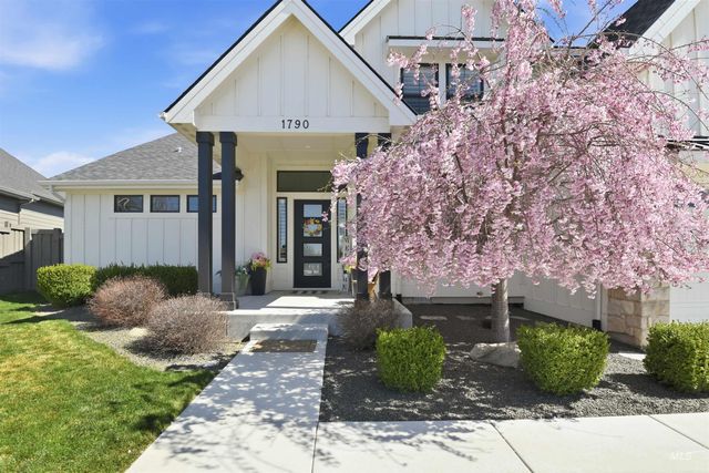 1790 N Black Forest Way, Eagle, ID 83616