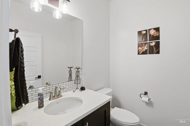 1790 N Black Forest Way, Eagle, ID 83616