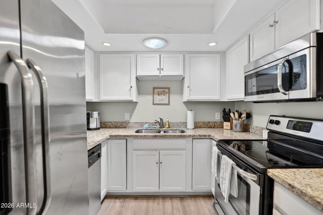 1048 E PUEBLO Road, Phoenix, AZ 85020