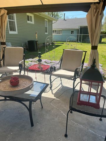 1023 TAYLOR ST, Boonville, MO 65233