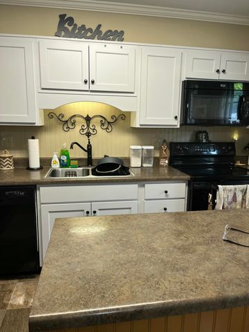 1023 TAYLOR ST, Boonville, MO 65233