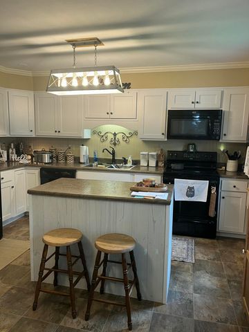 1023 TAYLOR ST, Boonville, MO 65233