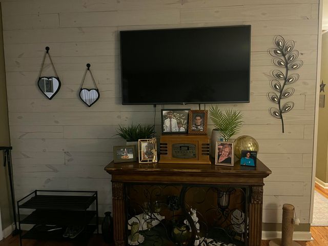 1023 TAYLOR ST, Boonville, MO 65233