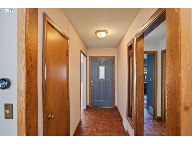 2785 BOLTON Ter S, Salem, OR 97302