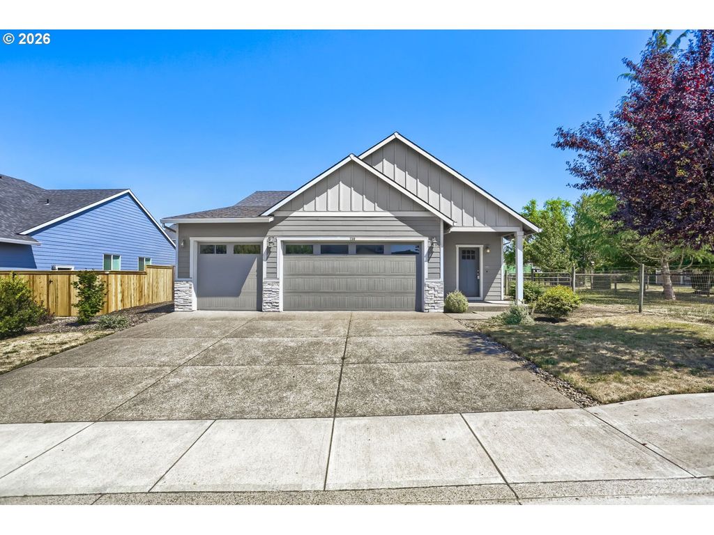 Image 1 of property listing at 730 E CAMELLIA St, Yamhill, OR 97148
