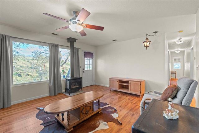 1904 Ca-132, La Grange, CA 95329