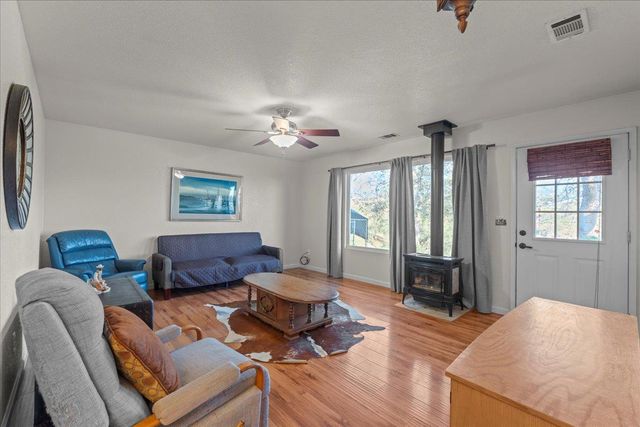 1904 Ca-132, La Grange, CA 95329