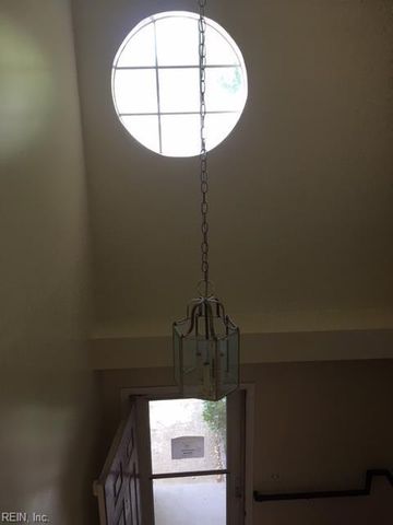 16 Hackberry PL, Hampton, VA 23666