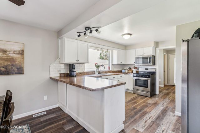 209 Barnsbury Drive, Lima, OH 45804