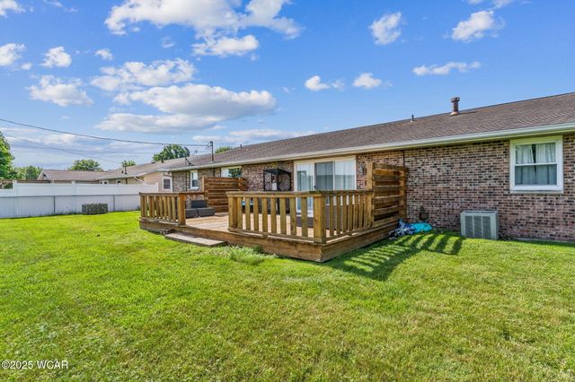 209 Barnsbury Drive, Lima, OH 45804