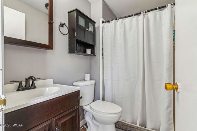 209 Barnsbury Drive, Lima, OH 45804