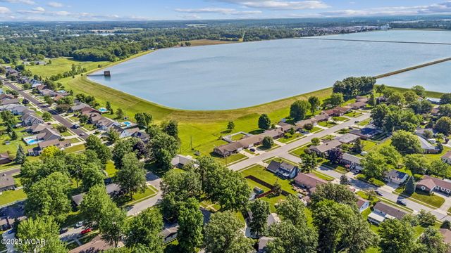 209 Barnsbury Drive, Lima, OH 45804