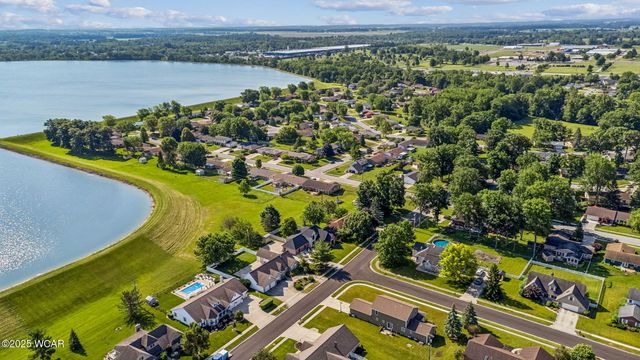 209 Barnsbury Drive, Lima, OH 45804