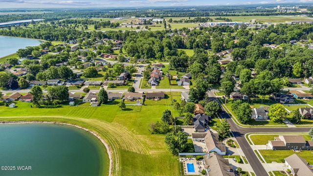 209 Barnsbury Drive, Lima, OH 45804