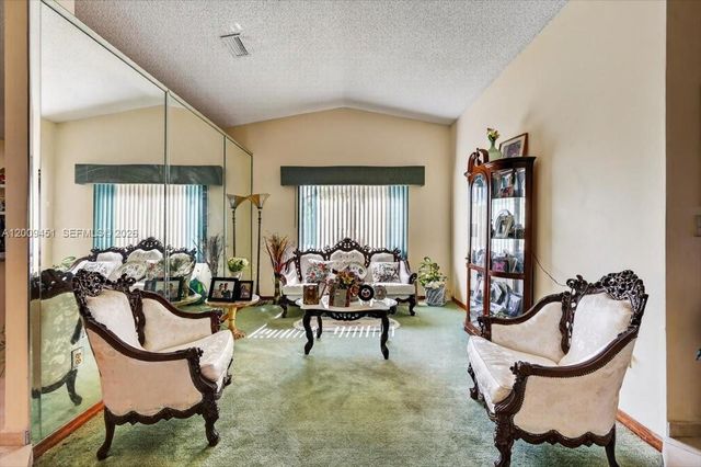 14313 SW 100th Ln, Miami, FL 33186