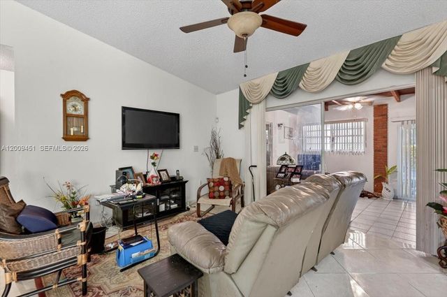 14313 SW 100th Ln, Miami, FL 33186