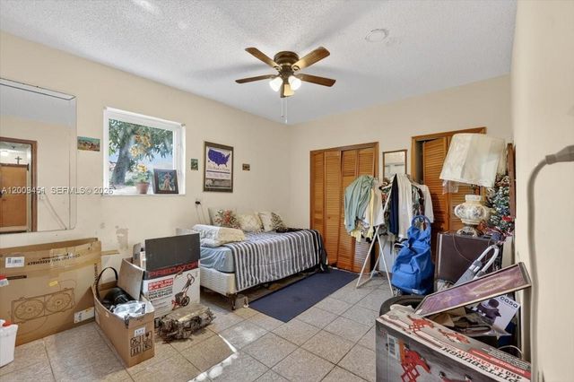 14313 SW 100th Ln, Miami, FL 33186