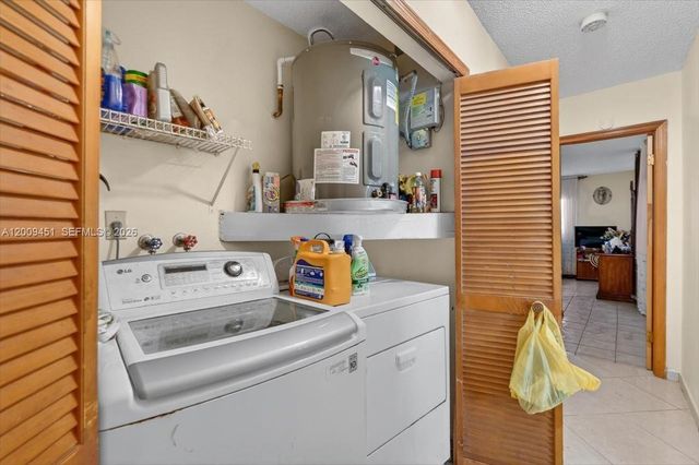 14313 SW 100th Ln, Miami, FL 33186