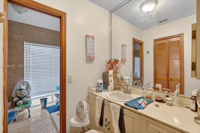 14313 SW 100th Ln, Miami, FL 33186