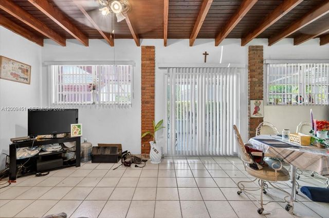 14313 SW 100th Ln, Miami, FL 33186