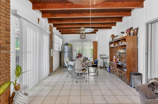 14313 SW 100th Ln, Miami, FL 33186