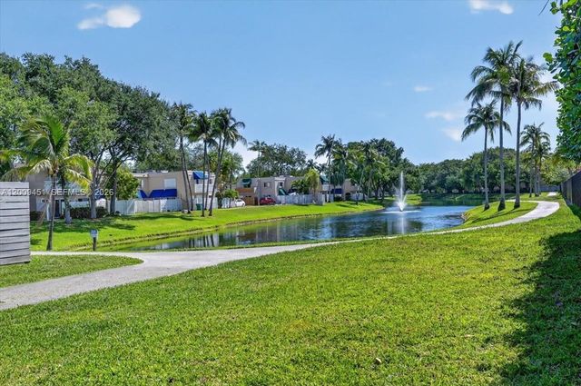 14313 SW 100th Ln, Miami, FL 33186