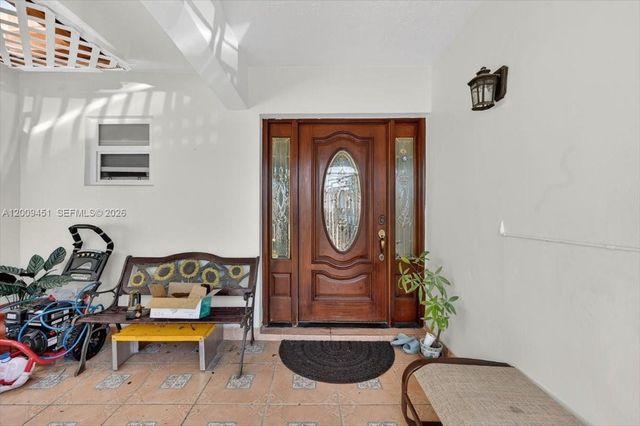 14313 SW 100th Ln, Miami, FL 33186