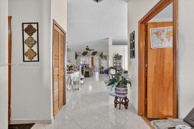 14313 SW 100th Ln, Miami, FL 33186