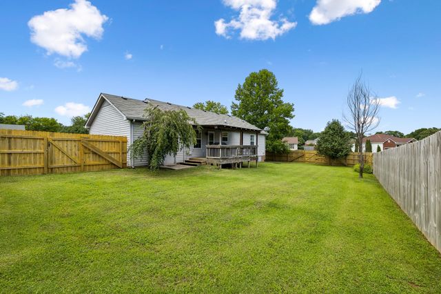 2029 Patricia Dr, Greenbrier, TN 37073