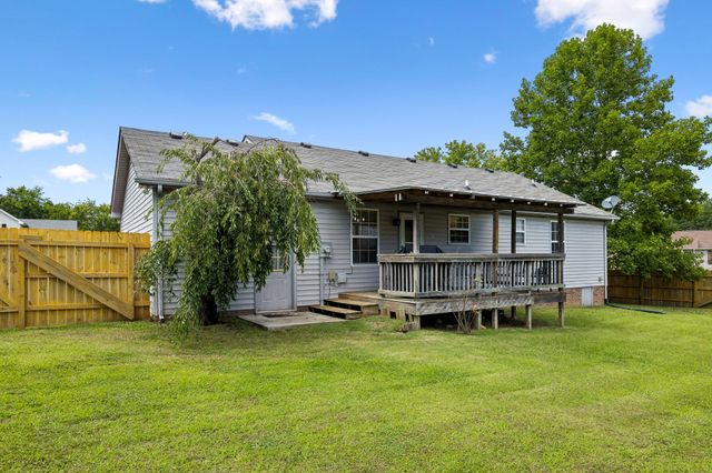 2029 Patricia Dr, Greenbrier, TN 37073