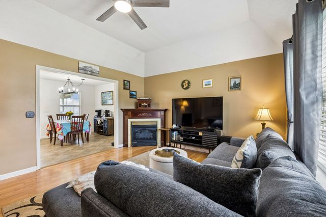 2029 Patricia Dr, Greenbrier, TN 37073
