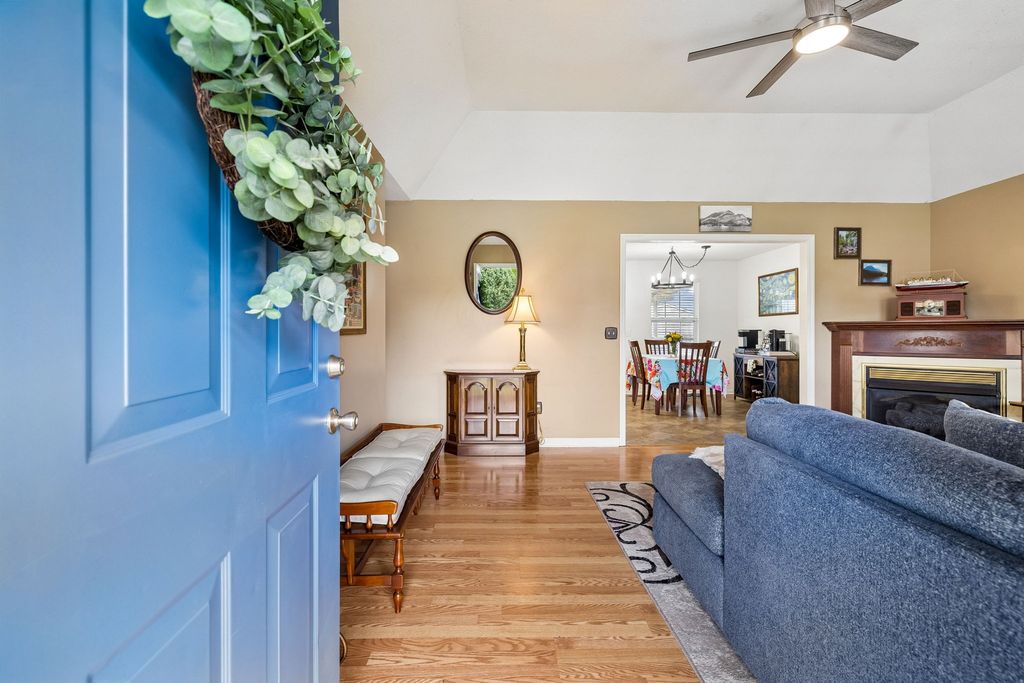 2029 Patricia Dr, Greenbrier, TN 37073