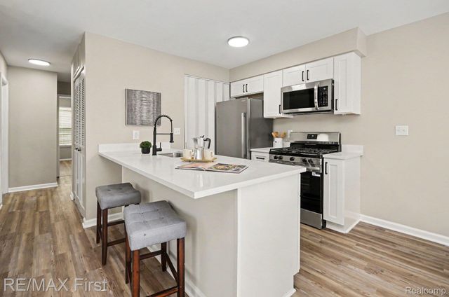 27701 Roy Street, St. Clair Shores, MI 48081