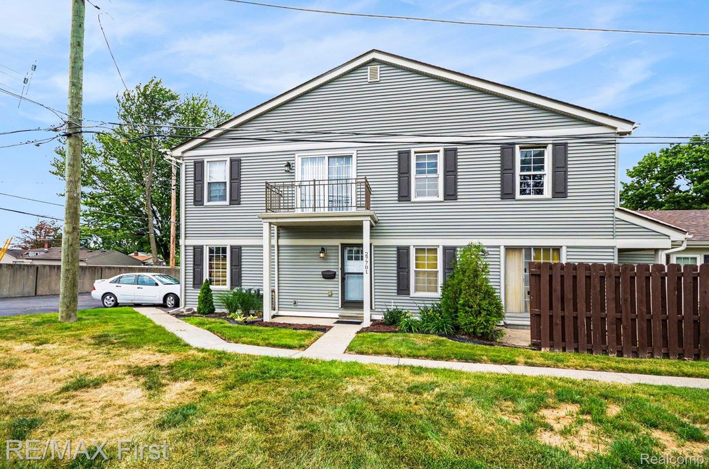 27701 Roy Street, St. Clair Shores, MI 48081