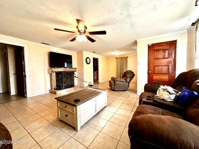 4170 Wintergreen Road, Greenwood, FL 32443