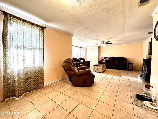 4170 Wintergreen Road, Greenwood, FL 32443