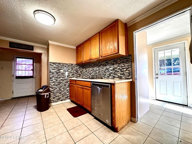 4170 Wintergreen Road, Greenwood, FL 32443