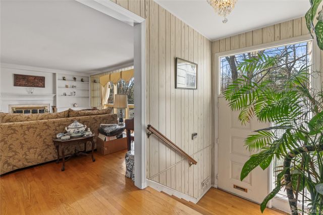 18 Devon Road, Bronxville, NY 10708