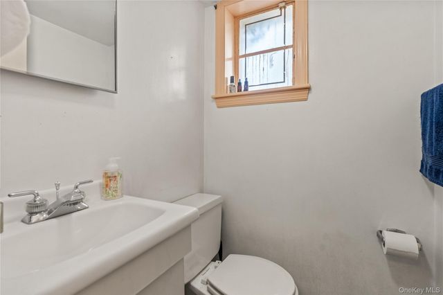 18 Devon Road, Bronxville, NY 10708