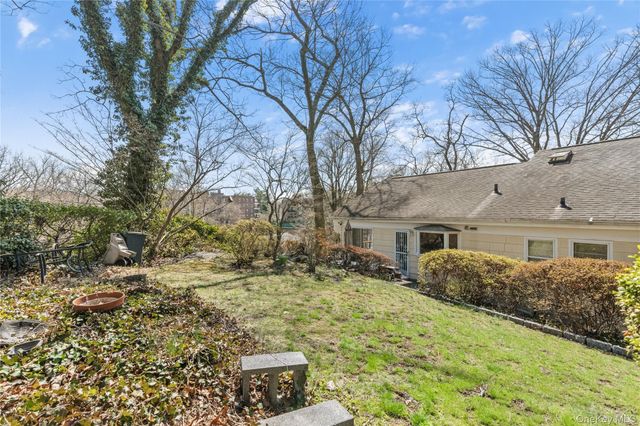 18 Devon Road, Bronxville, NY 10708