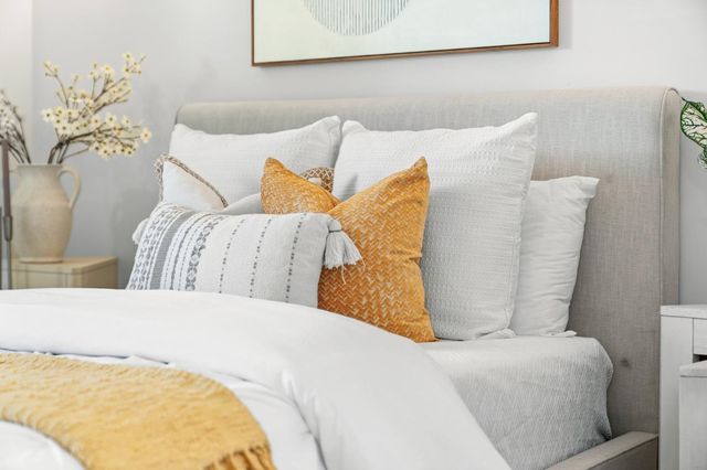 2505 Greer Road, Palo Alto, CA 94303