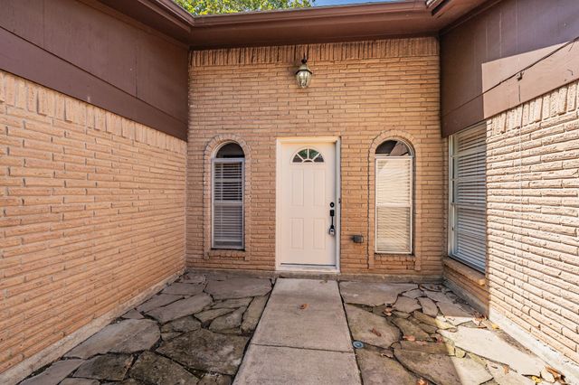 708 Simpson Terrace, Bedford, TX 76021