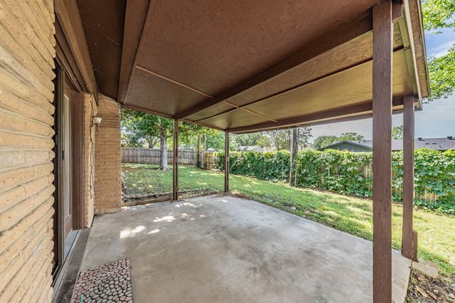 708 Simpson Terrace, Bedford, TX 76021