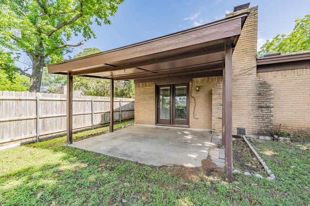 708 Simpson Terrace, Bedford, TX 76021