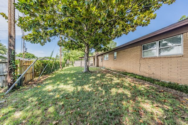 708 Simpson Terrace, Bedford, TX 76021
