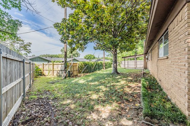 708 Simpson Terrace, Bedford, TX 76021