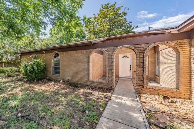 708 Simpson Terrace, Bedford, TX 76021