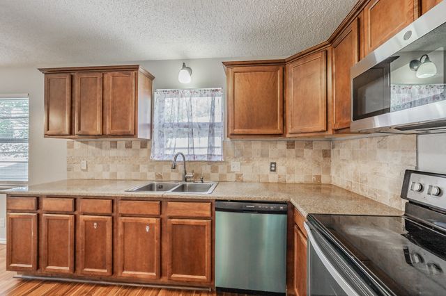 708 Simpson Terrace, Bedford, TX 76021